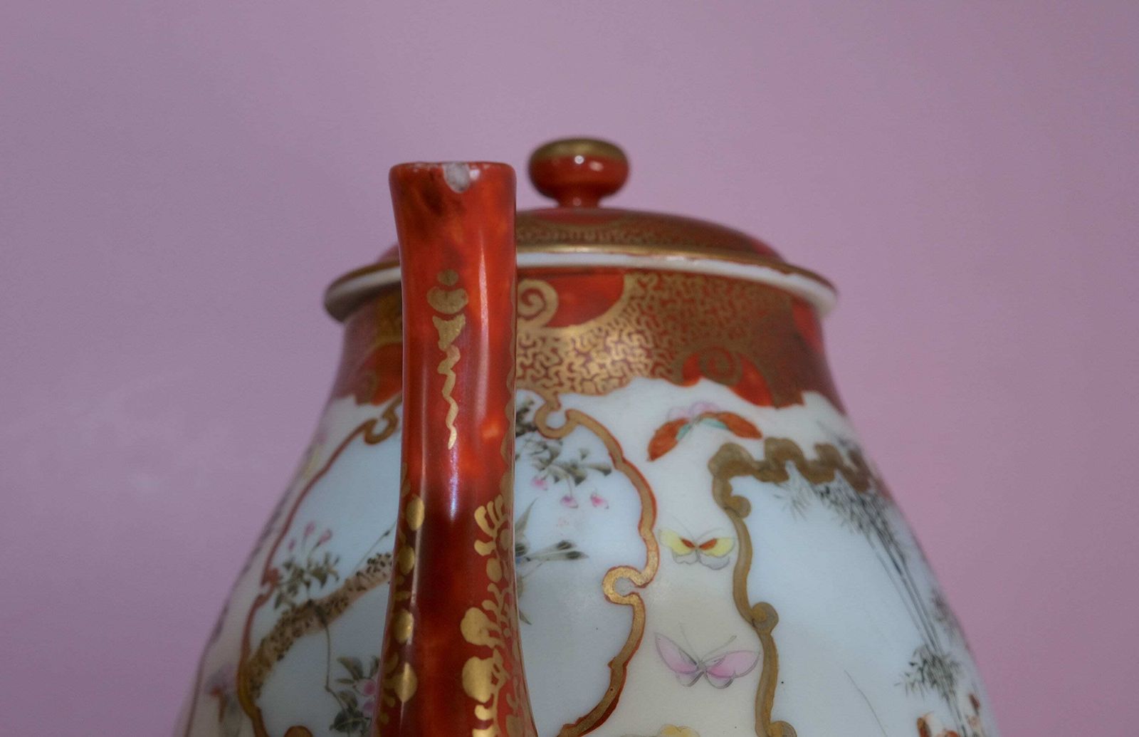 photo furniture Japanese Kutani Teapot