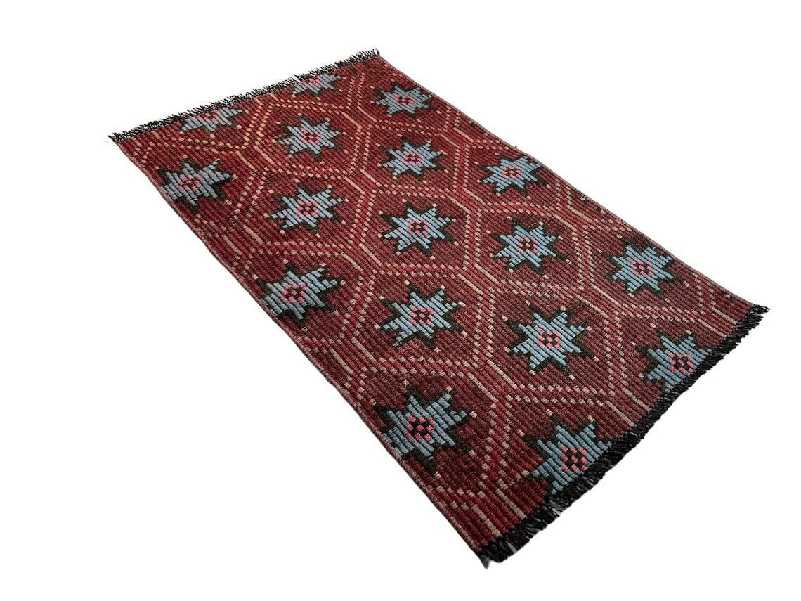 photo for sale Turkish Mini Kilim Rug ,Vintage Anatolian Turkish Kelim 91 X 57 Cm