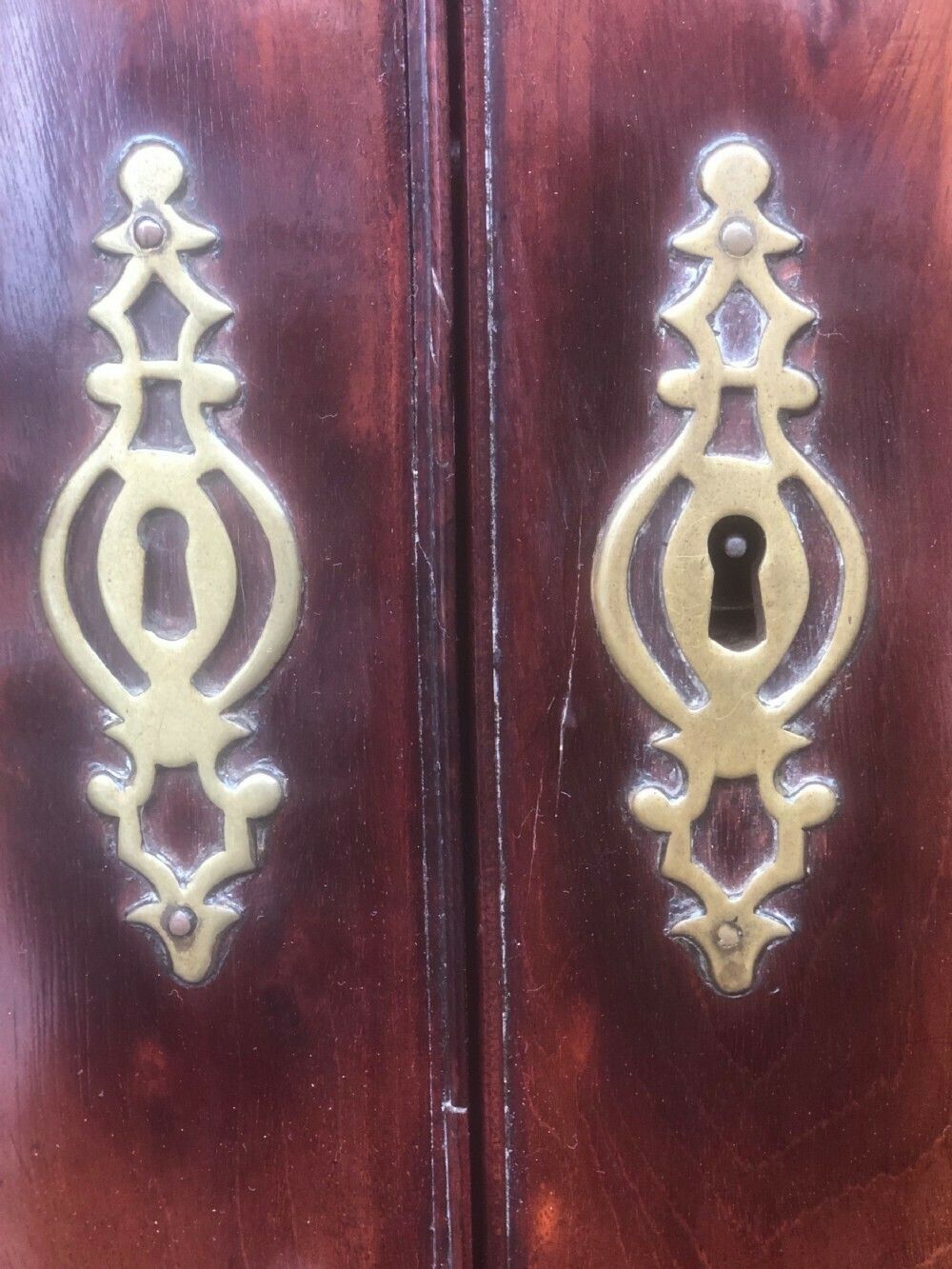 Bow Fronted Georgian Mahogany Corner Cupboard photo vinterior