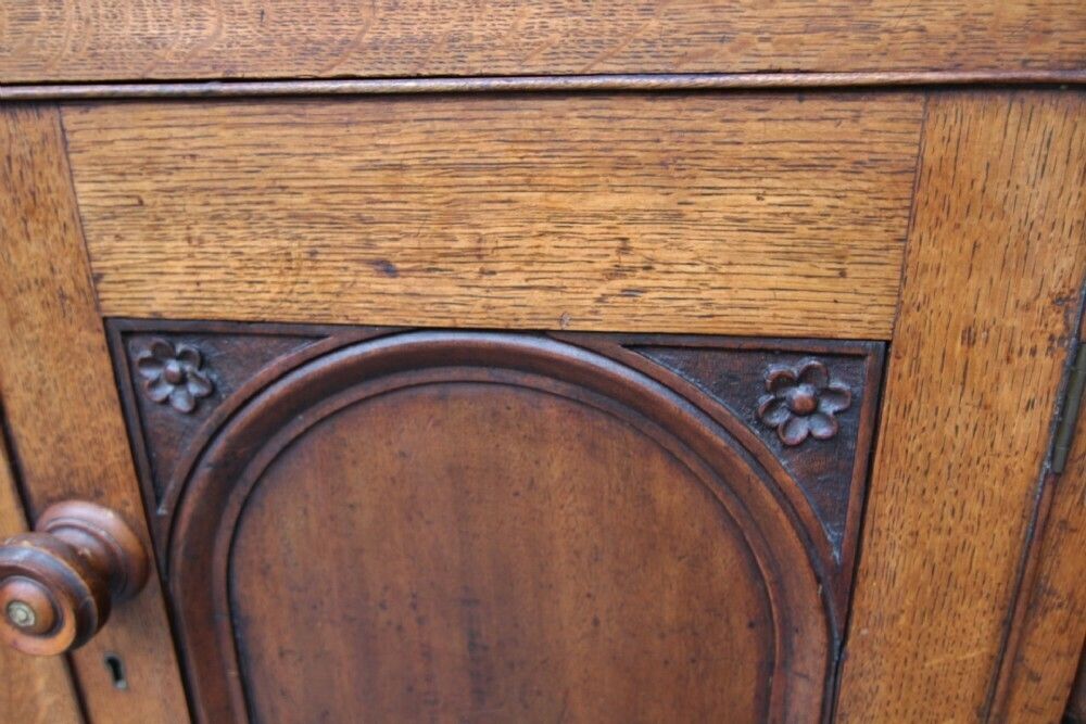 photo furniture 19th Century Welsh Talwrn Dresser
