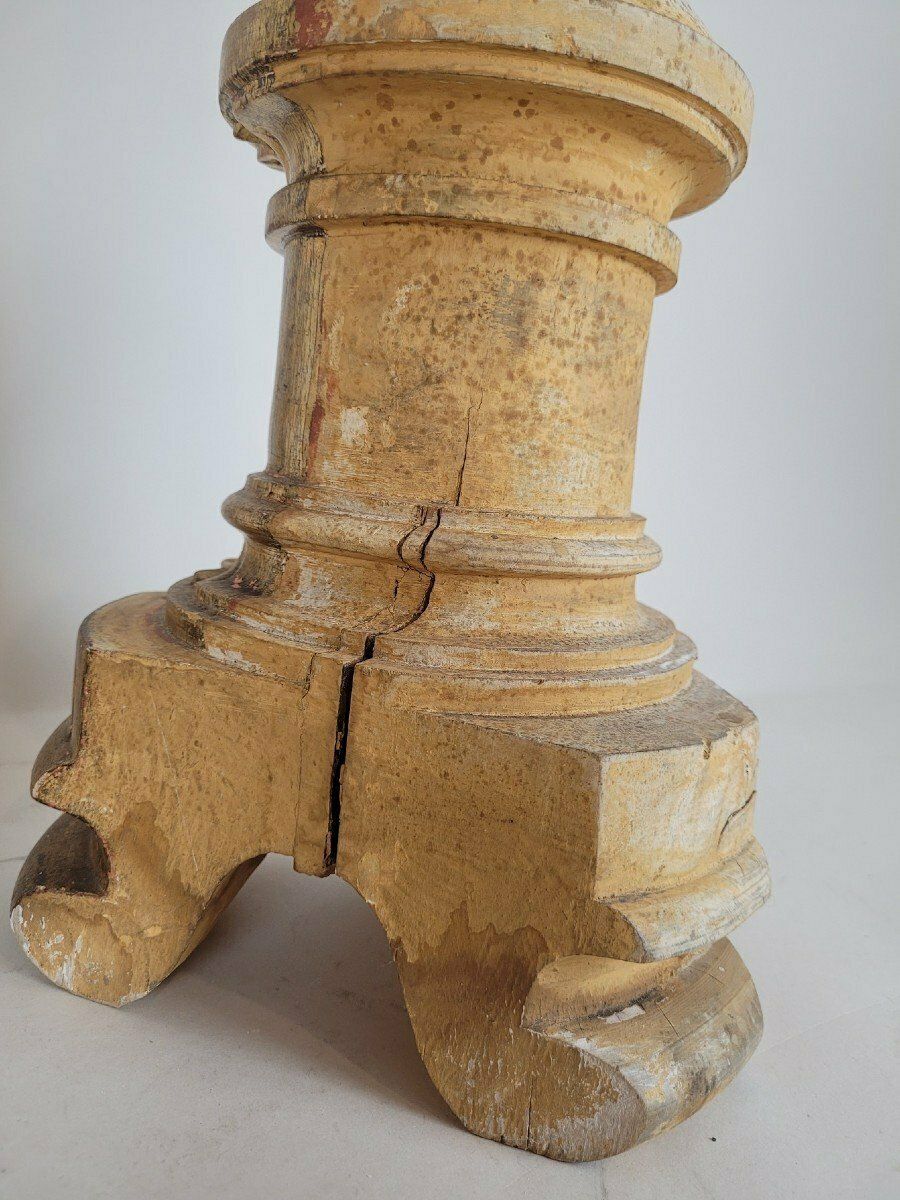 photo furniture Suite Of 3 Large Candlesticks In Golden Wood, Early 19th Century Flag