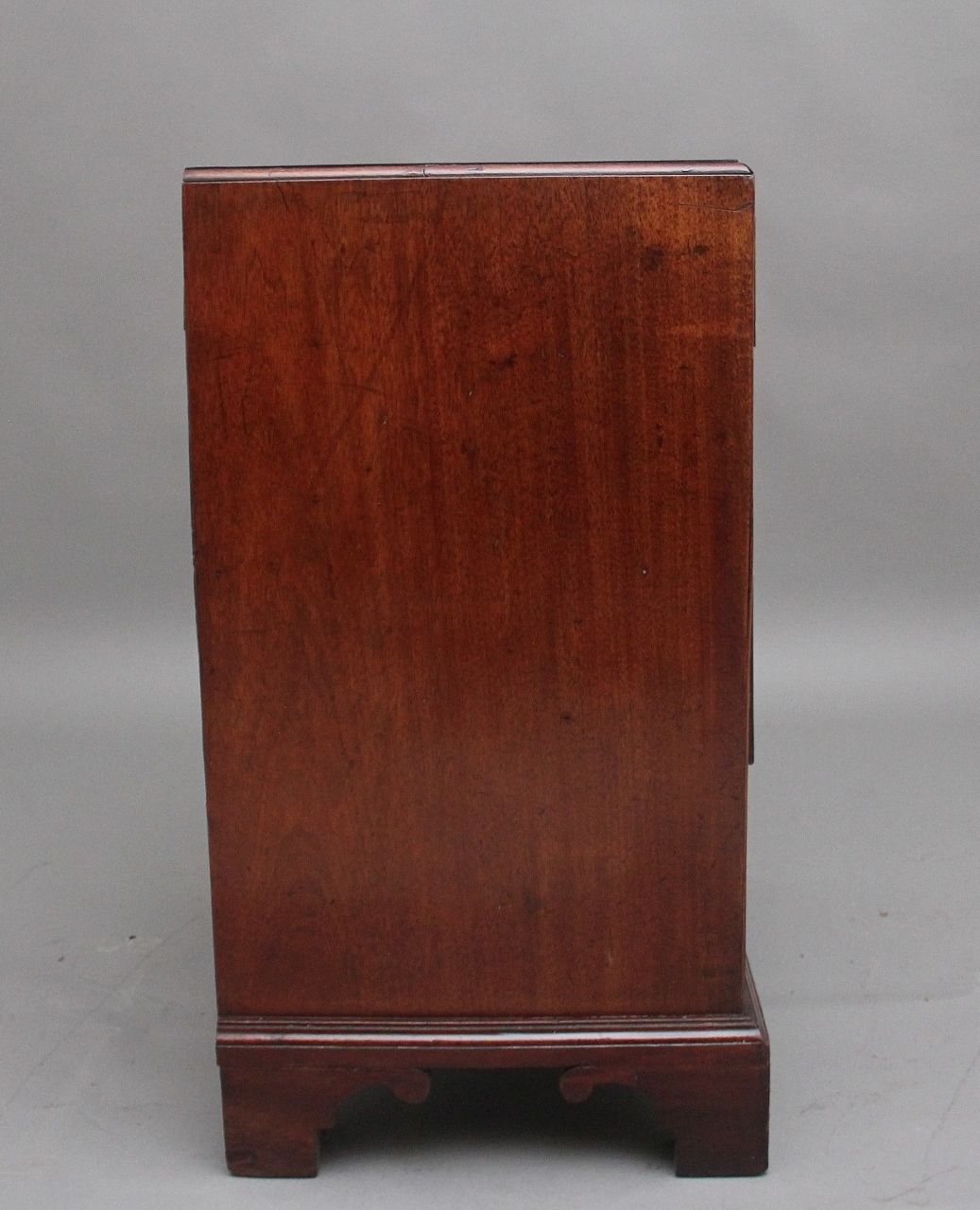 19th Century Mahogany Chest Of Drawers photo vinterior