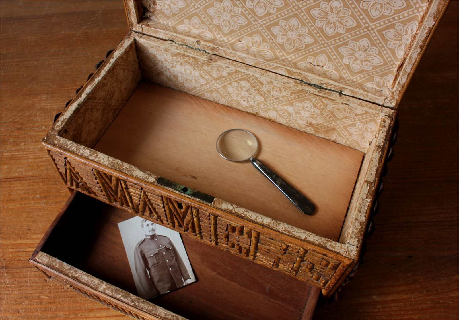 Folk Art Wooden Box & Pine Cone Scale Decoration. Ma Mere French. C1920. photo buy