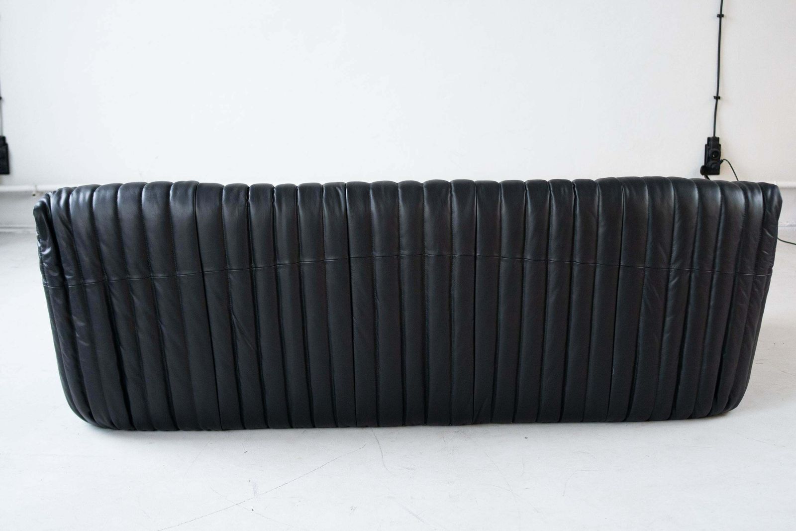 Sandra Sofa Designed By Annie Hiéronimus For Cinna photo 9203.0