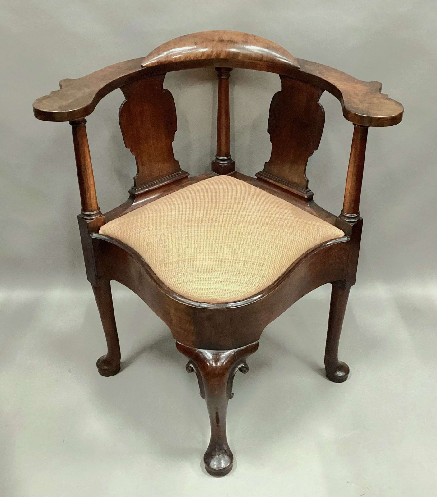 Exceptional George I Walnut Corner Chair photo furniture