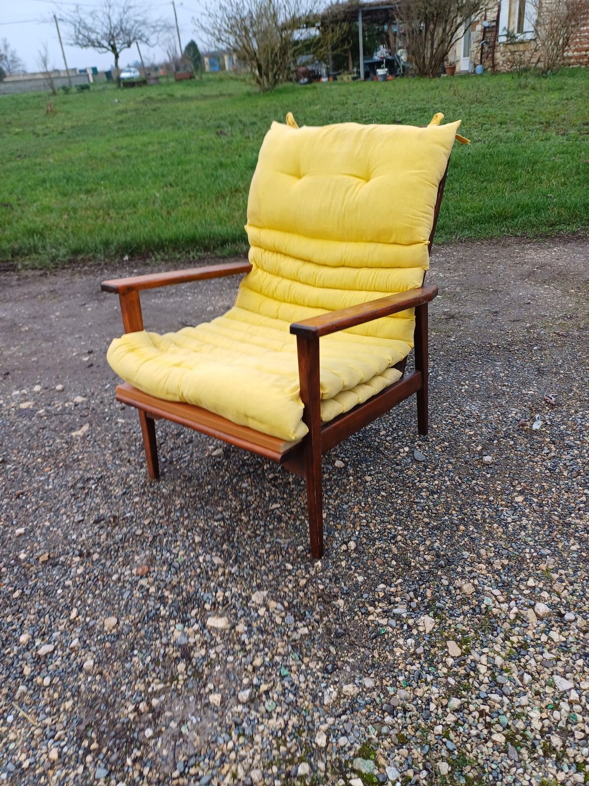 photo furniture Vintage Armchair From The 70s, 1970s