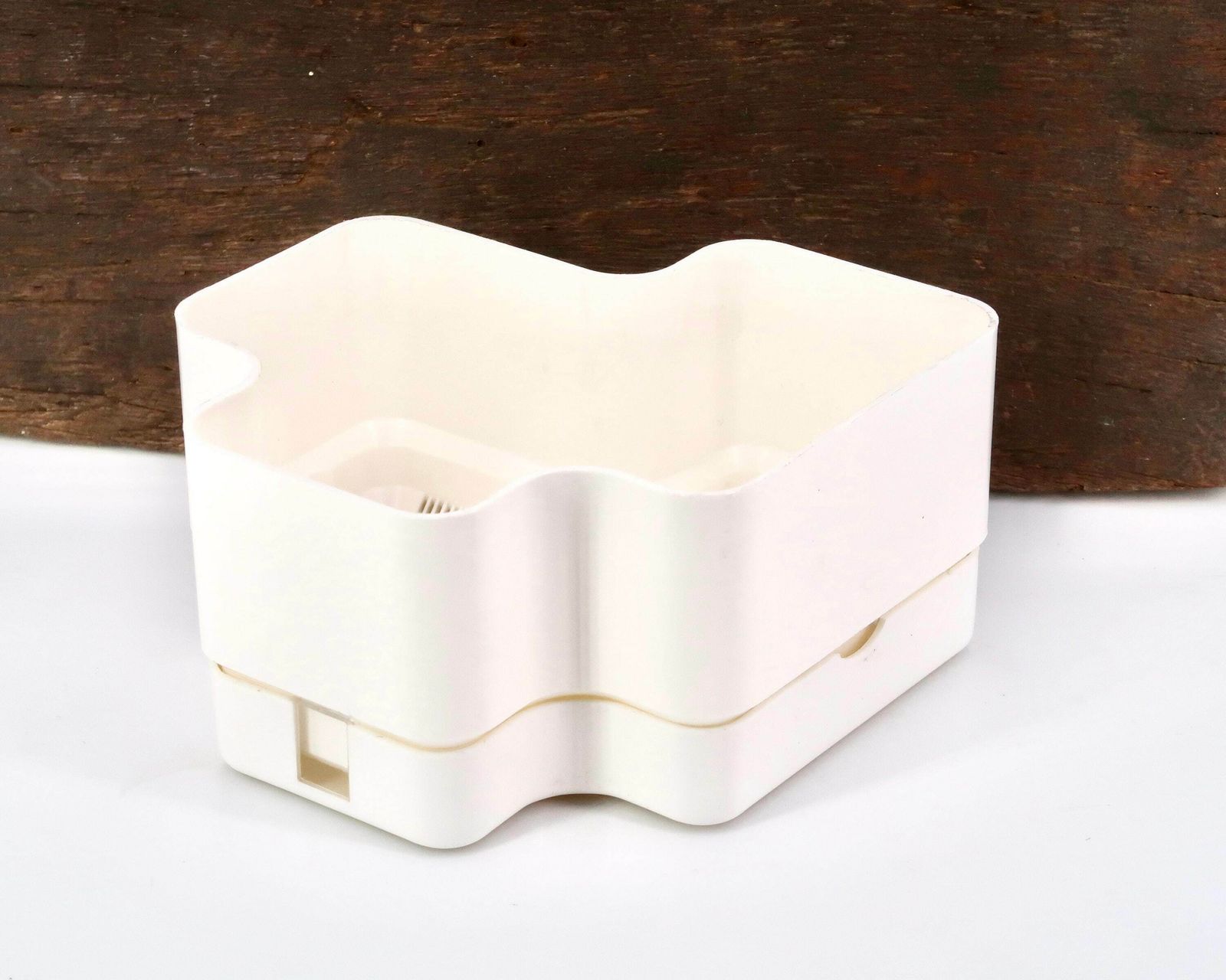 Small Vastill Plastic Planter With Water Tank By Michael Mccann, 1970s / White, Plant Cactus, Italian Design photo for sale
