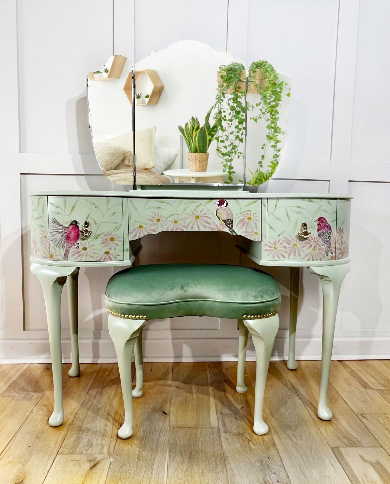 vintage dressing tables YEDECOR 41.7" Vanity Desk with Flip-top Mirror and Stool, Makeup Table Set with 2 Drawers, Wood Makeup Vanity Set for Bedroom, for Girl Women,White(Antique) straight grain and few knots Tamsyn Morgans | Vintage Dressing