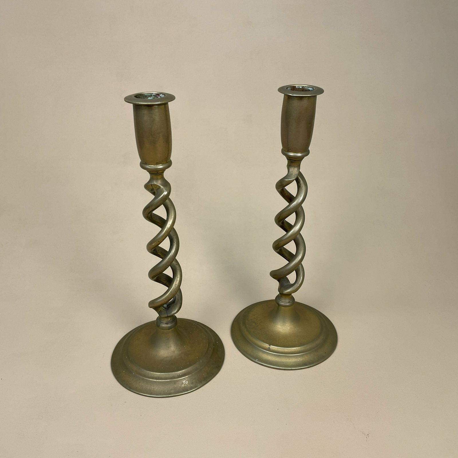 Antique Matching Pair Of Twisted Gold Solid Brass Metal Candlestick Candle Stick Heavy Vintage Column Taper Dinner Candlesticks Twist photo furniture