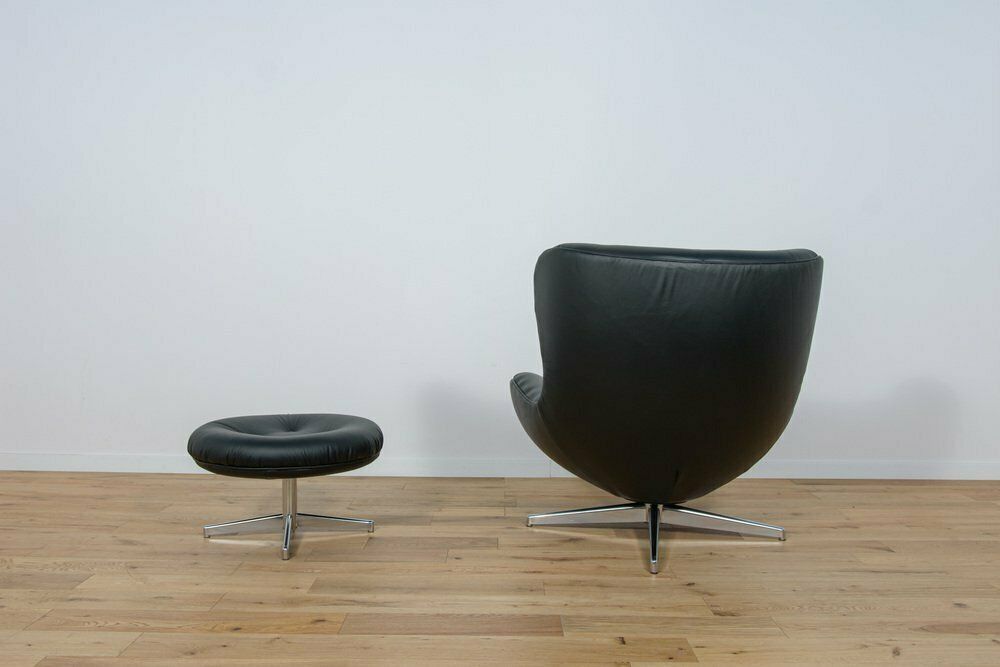 Mid Century Ml 214 Lounge Chair With Ottoman By Illum Wikkelsø For Mikael Laursen, 1960s, Set Of 2 photo vinterior