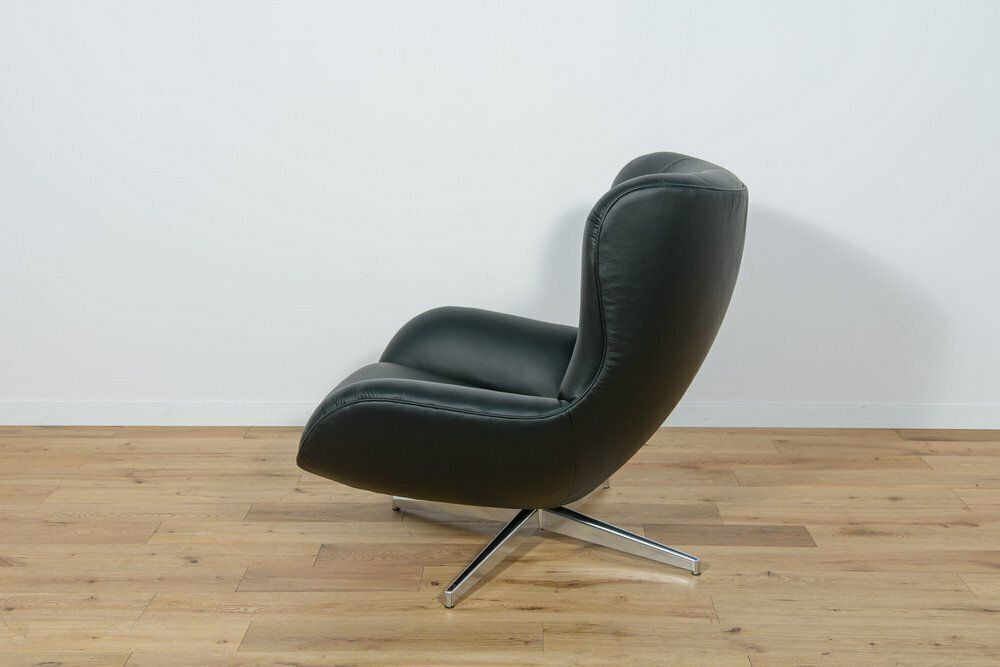 photo vintage Mid Century Ml 214 Lounge Chair With Ottoman By Illum Wikkelsø For Mikael Laursen, 1960s, Set Of 2