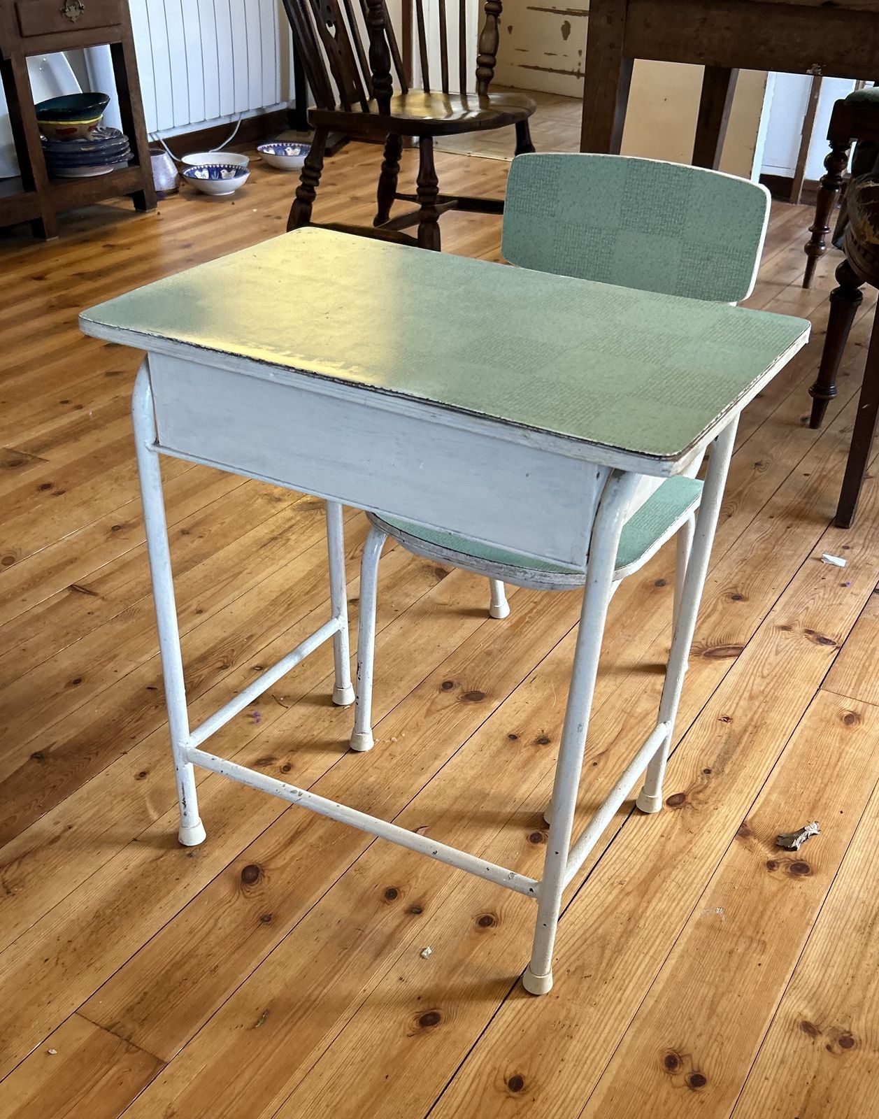 Child’s Desk & Chair. Blue Formica & Tubular Metal 1960/70 Retro photo 100.0