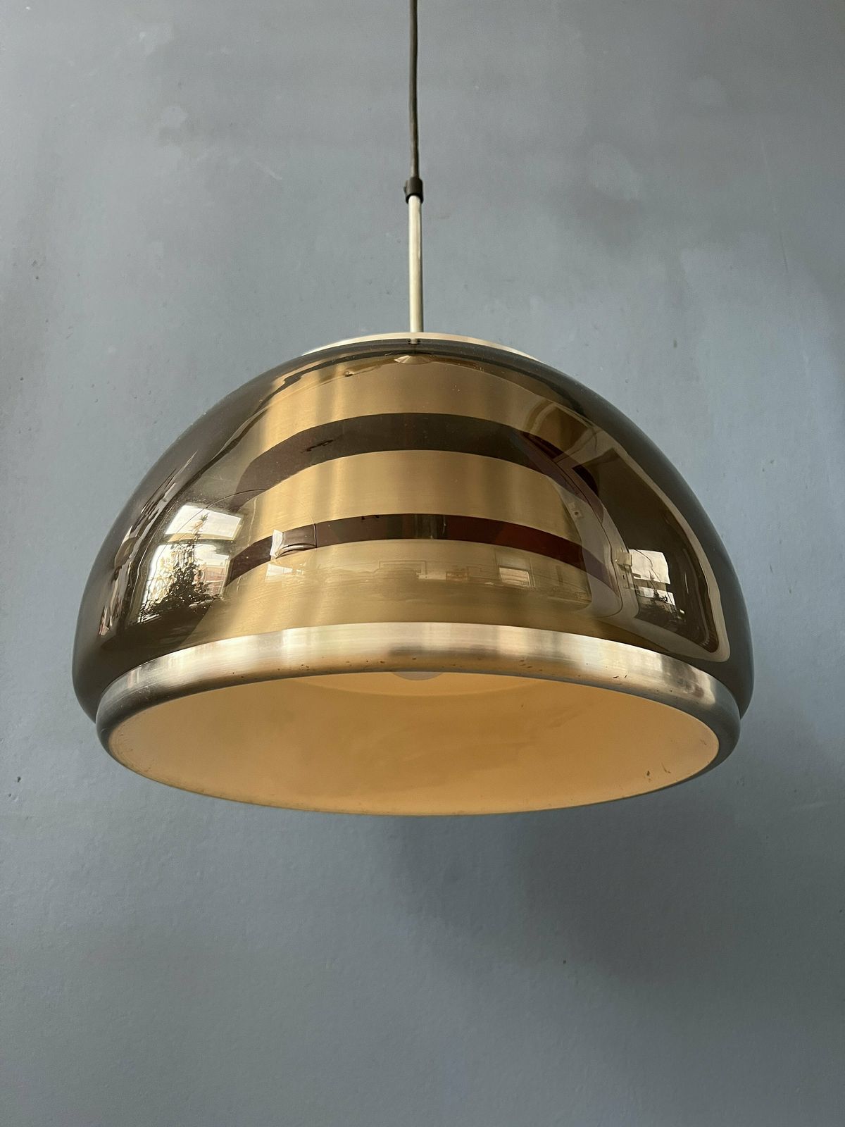 Mid Century Space Age Hanglamp Met Rookglas Kap photo vintage