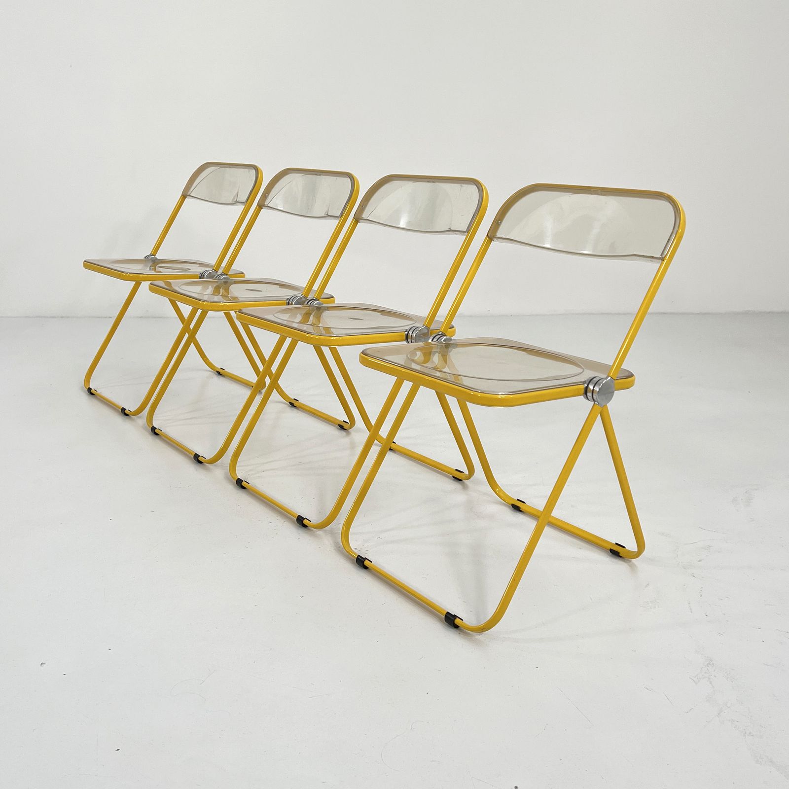 Yellow Frame Plia Folding Chair By Giancarlo Piretti For Anonima Castelli, 1960s photo vinterior