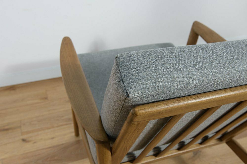 photo furniture Model 300 139 Armchair From Swarzędz Factory, 1960s