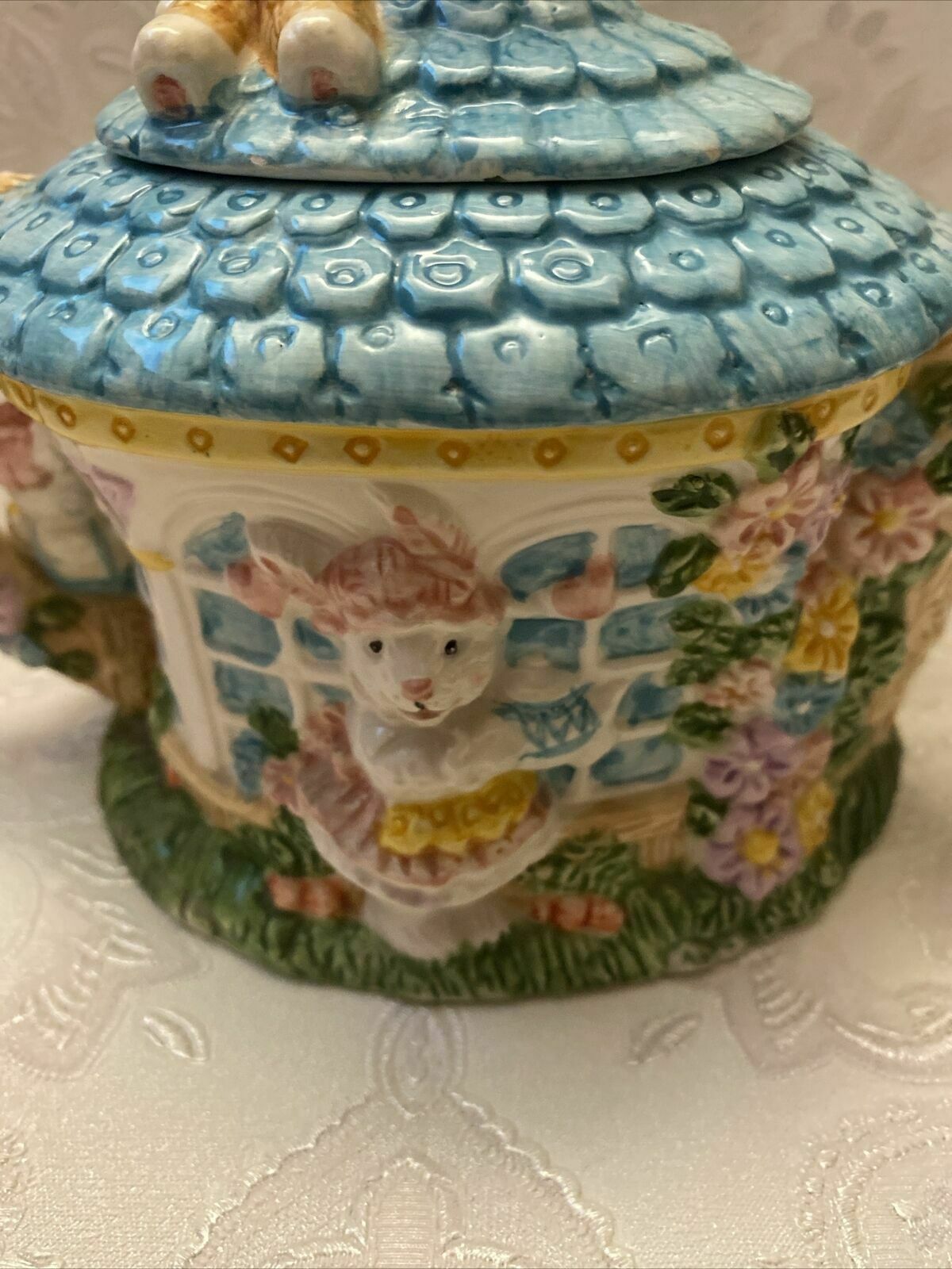 Vintage Mercuries 1995 Farmhouse Ceramic Teapot Bunnies 8.2" X 4.2" X 6.3" photo vintage