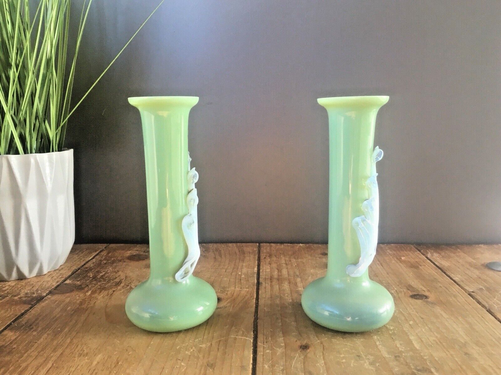 Pair Of Antique 19th C Bohemian Applied Vaseline Leaf Jade Glass Bud Vases Czech photo 120.0