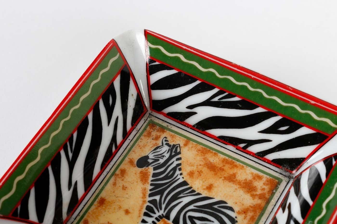 2 Ashtrays With Animal Motifs, Painted Porcelain. photo vinterior