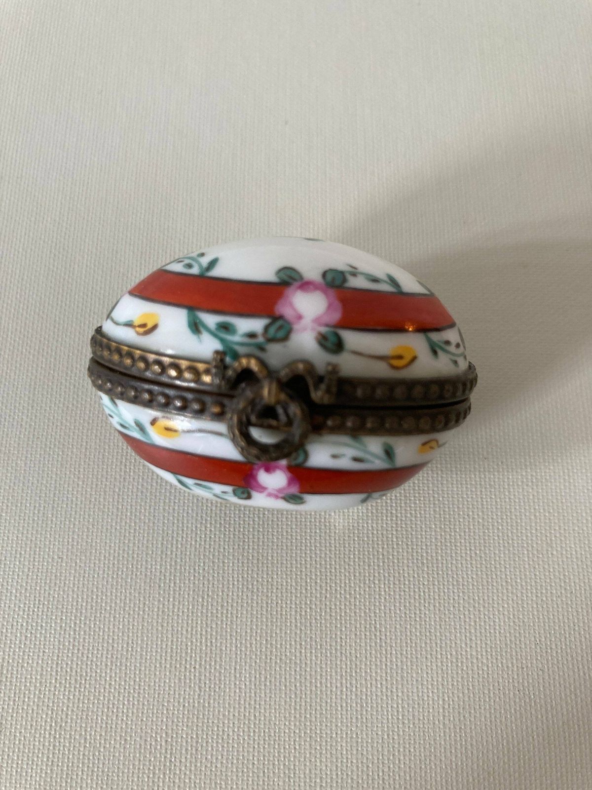 Limoges France Peint Main Porcelain Mini Trinket Jewelry Box Egg Shape Hand Painted Flowers And Leaves photo furniture