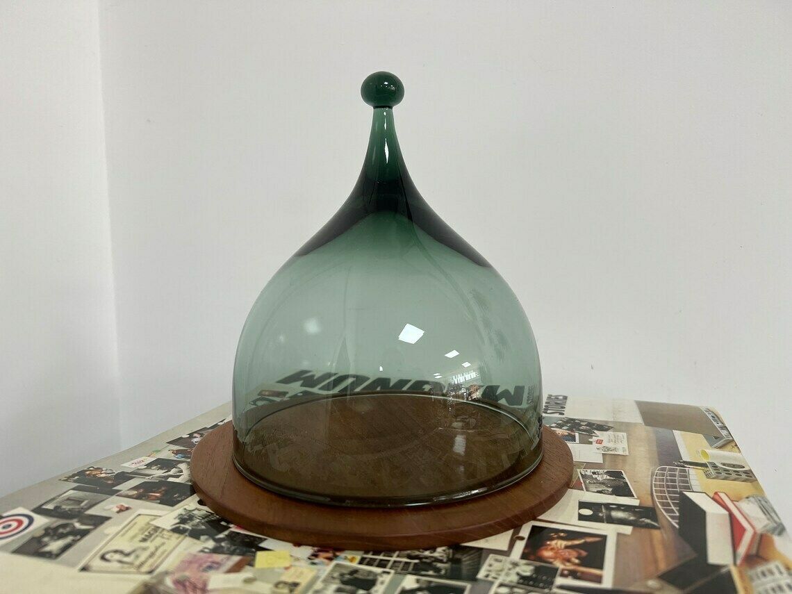 photo furniture Glass Cheese Dome By Benny Motzfeldt For Hadeland Norway, Midcentury Modern, Scandi Modern Glass Tableware, Cheese Cover, Teak And Glass,