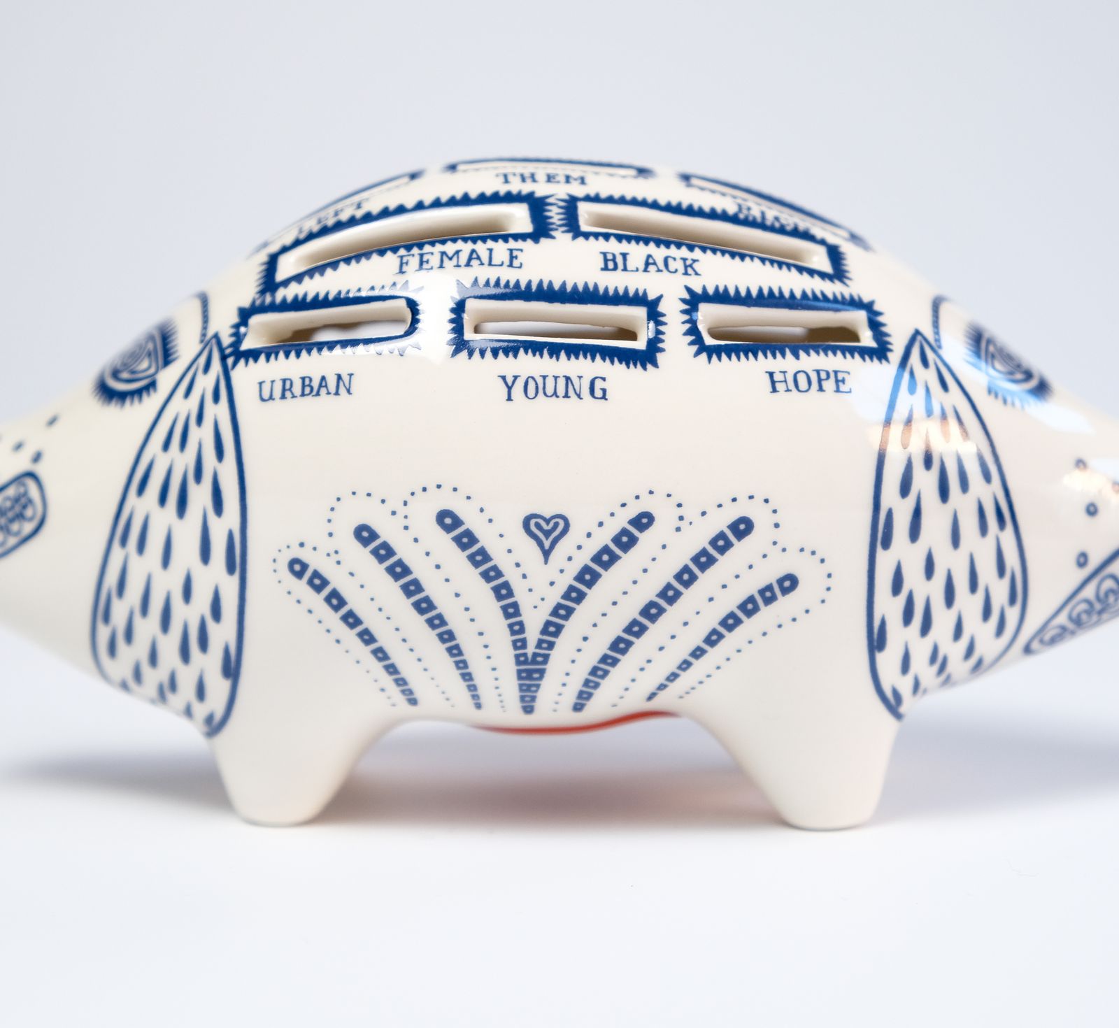 Grayson Perry "Little Pig" Ceramic Piggy Bank Sculpture, 2022 photo vinterior
