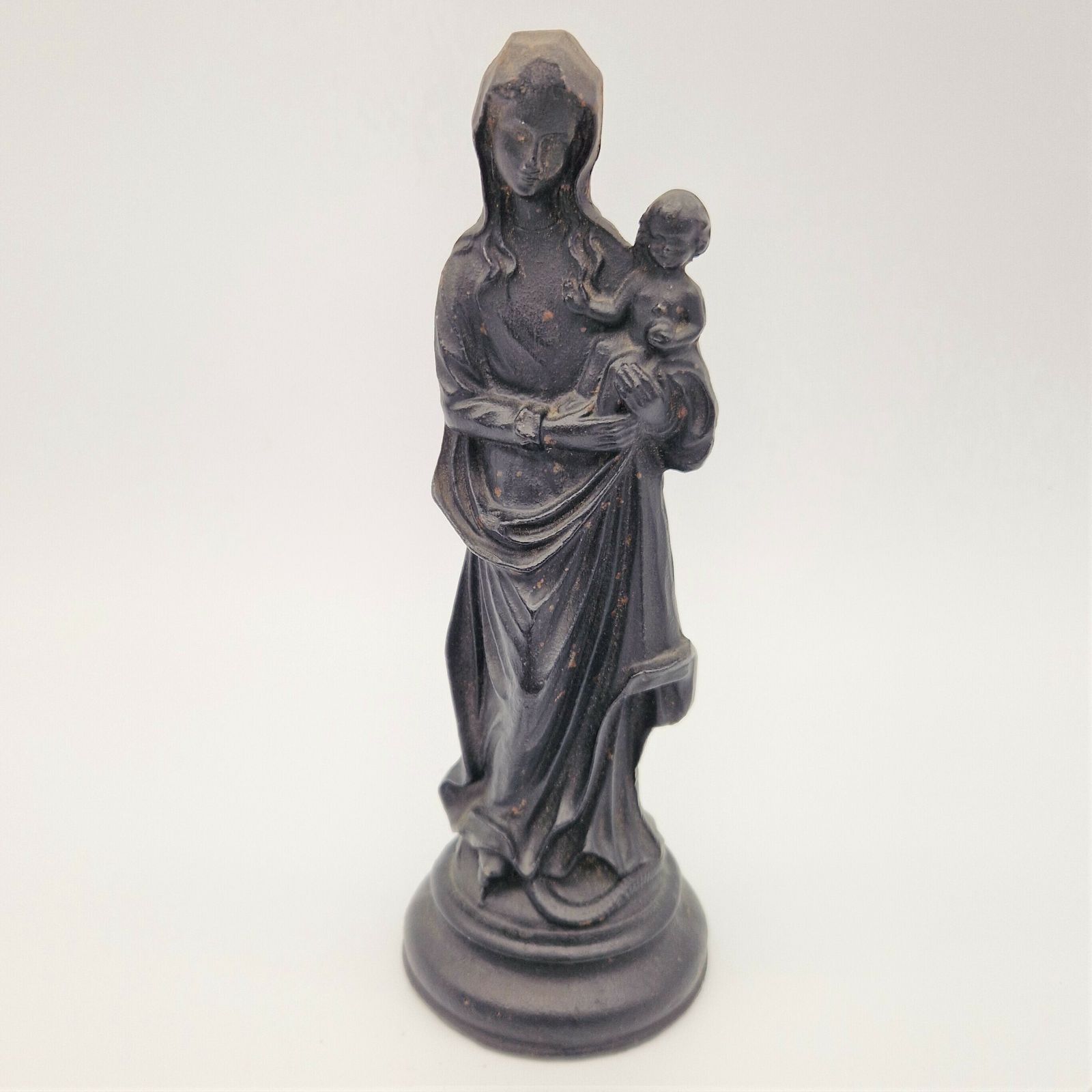 Holy Figure Of Mary With Child Made Of Cast Iron. 1900   1920