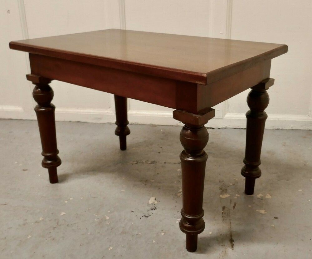 Small Victorian Occasional Or Lamp Table photo 390.0