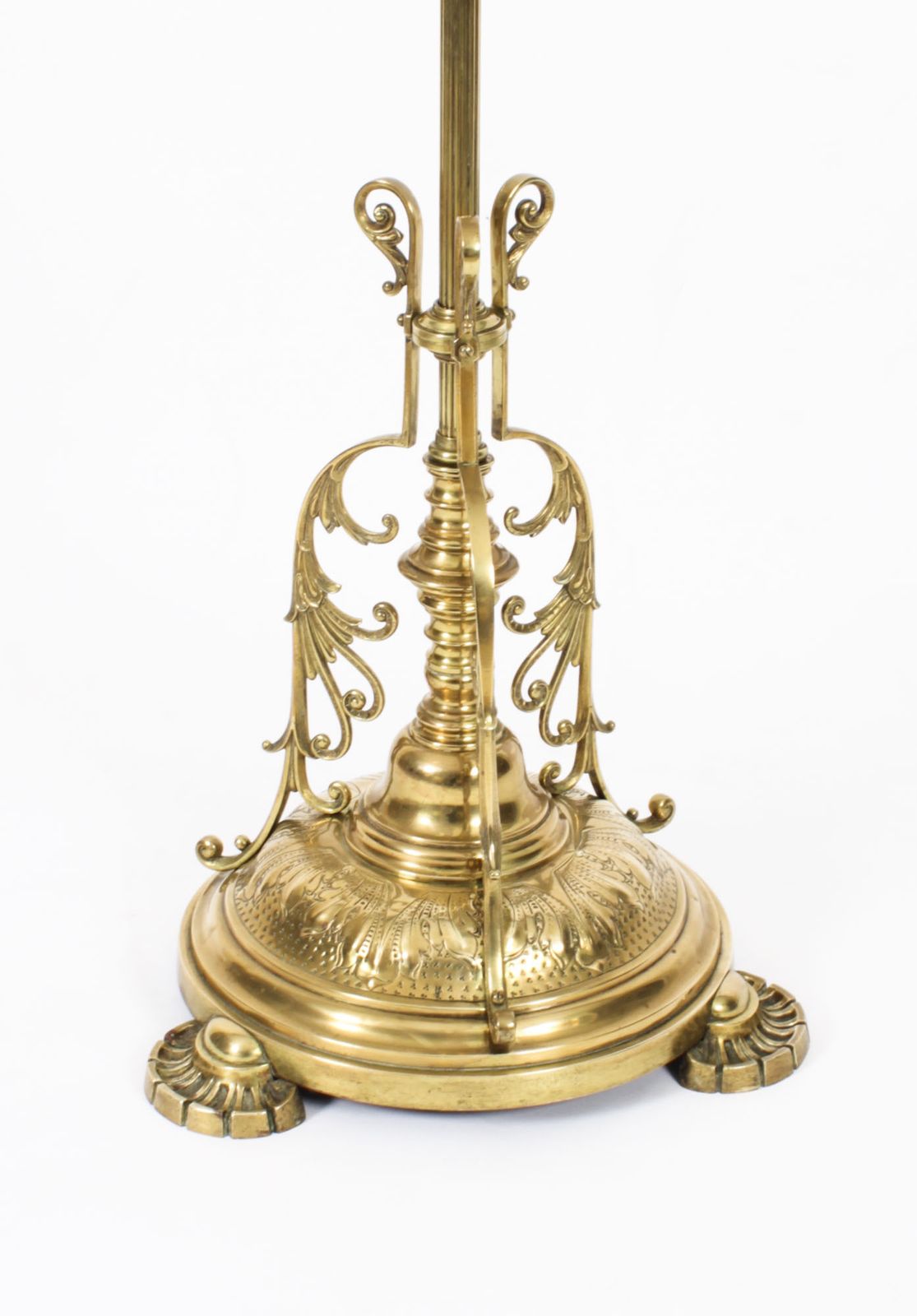 Victorian Brass Standard Lamp  19th C photo vinterior