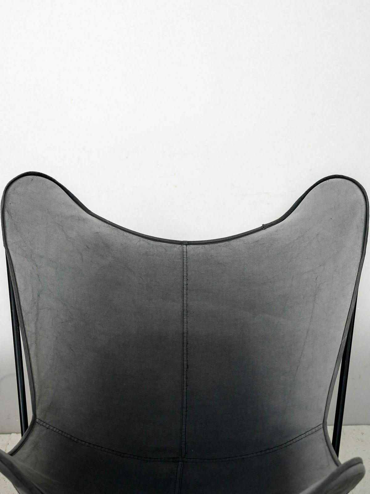 428.0 Pair Of Vintage Safari Chairs photo