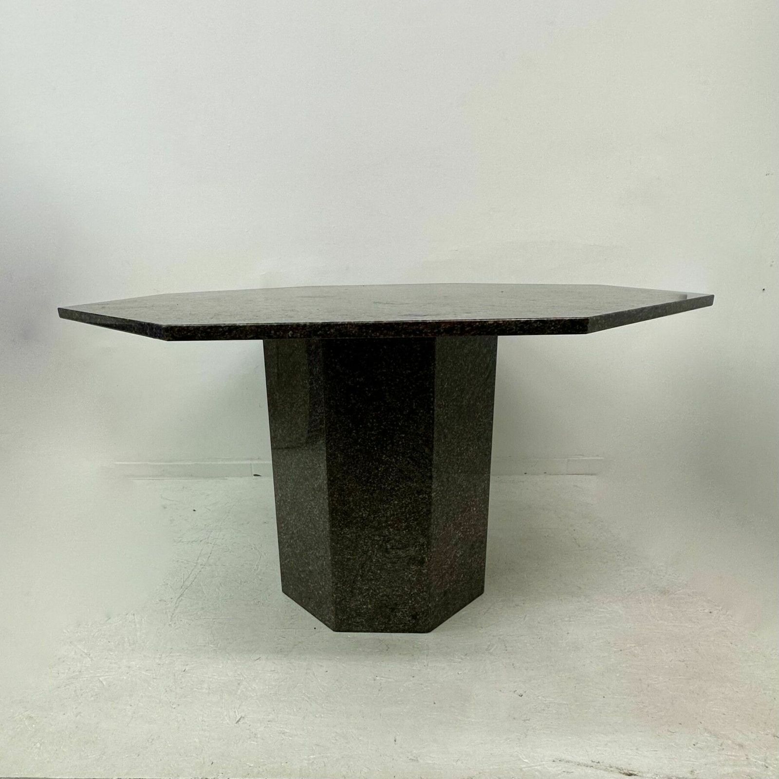 Mid Century Hexagonale Granieten Eettafel, Jaren 1980 photo furniture