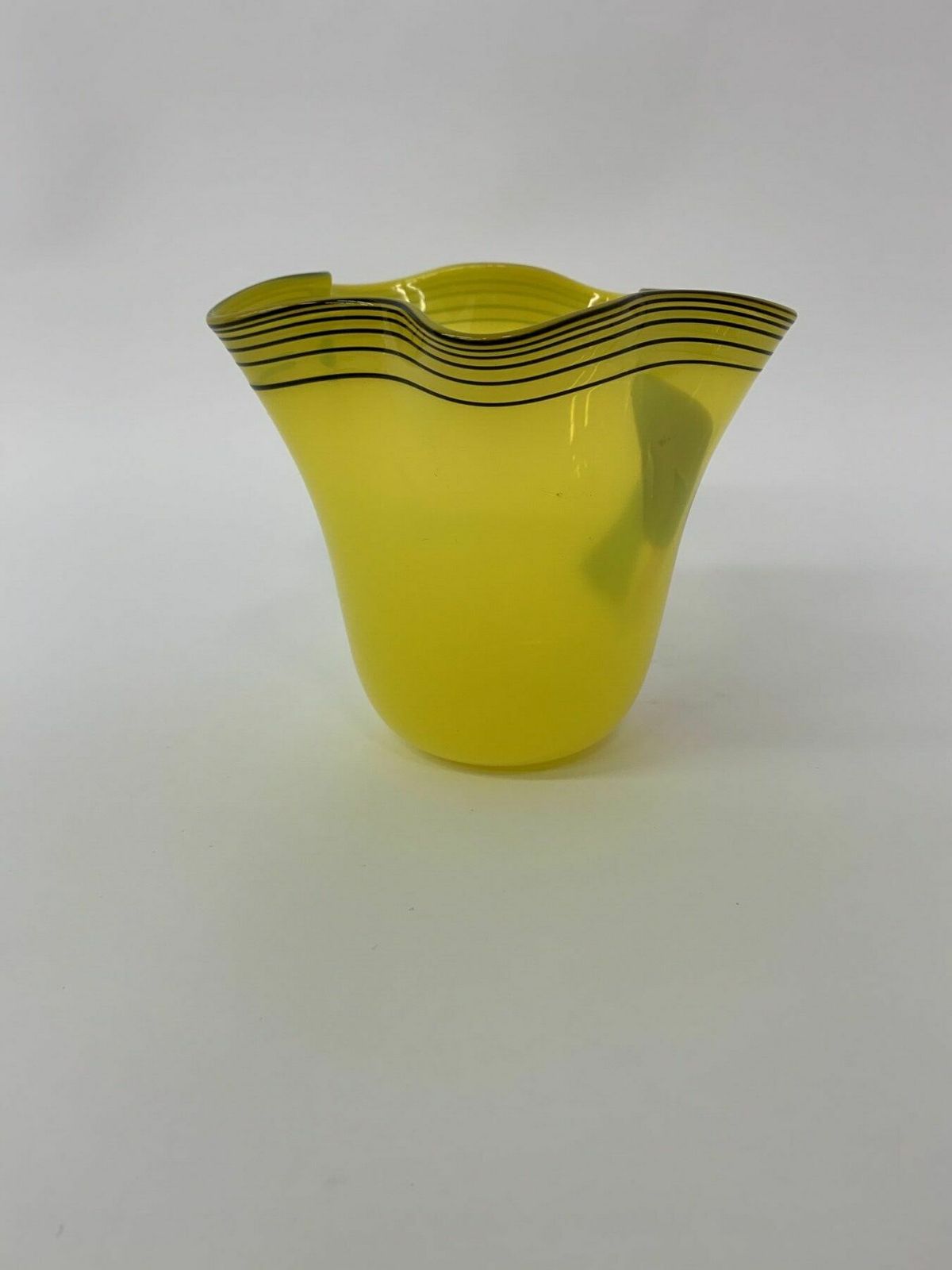 Carlos R Pebaque Vase Sweden 1993 photo 101.0