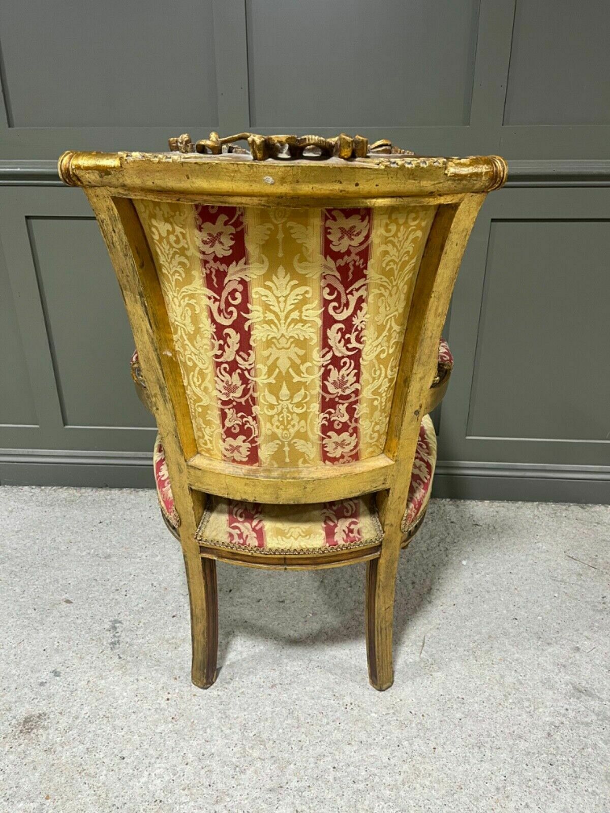 photo furniture French Salon Chair Antique Style Armchair Carved Gilt Wood Frame