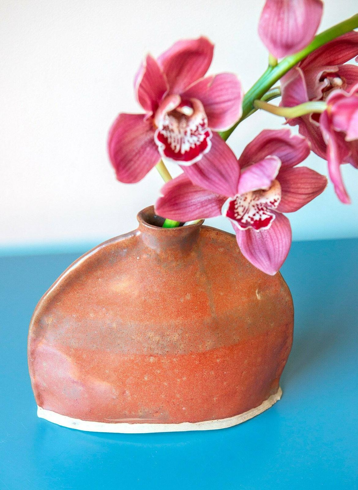 Studio Pottery Vaas, Vintage Keramische Vaas, Decoratief Aardewerken Object, Mid Century Modern, Handgemaakte Ronde Bloemenvaas photo for sale