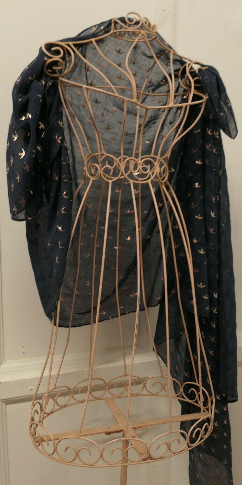 Art Deco Wire Work Shop Display Mannequin photo 414.0