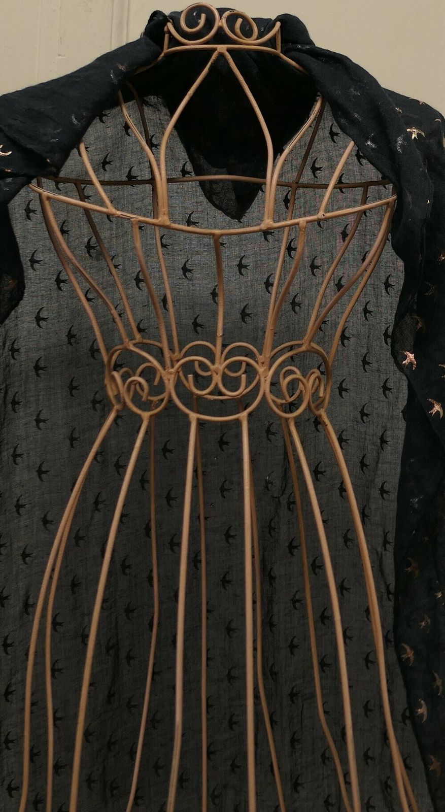 Art Deco Wire Work Shop Display Mannequin photo vinterior