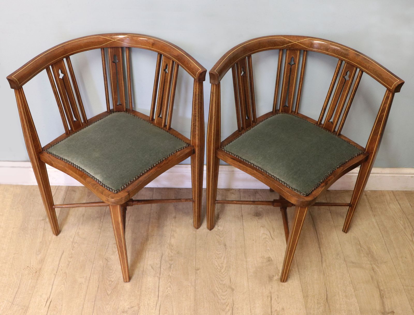 A Fantastic & Very Rare Pair Of Corner Chairs. photo vinterior
