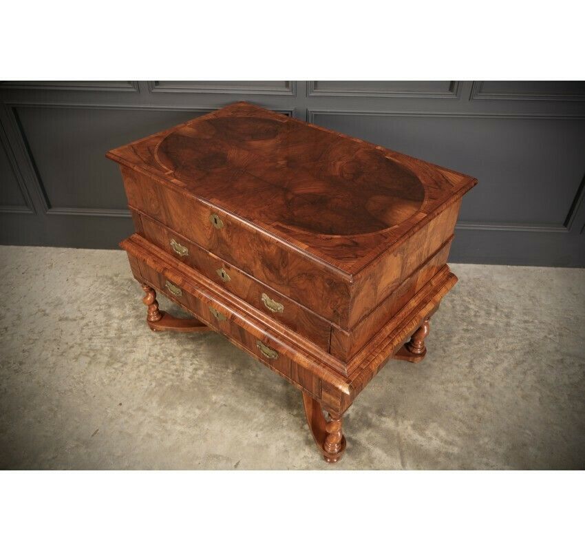 Furniture William & Mary Walnut Mule Chest On Stand photo