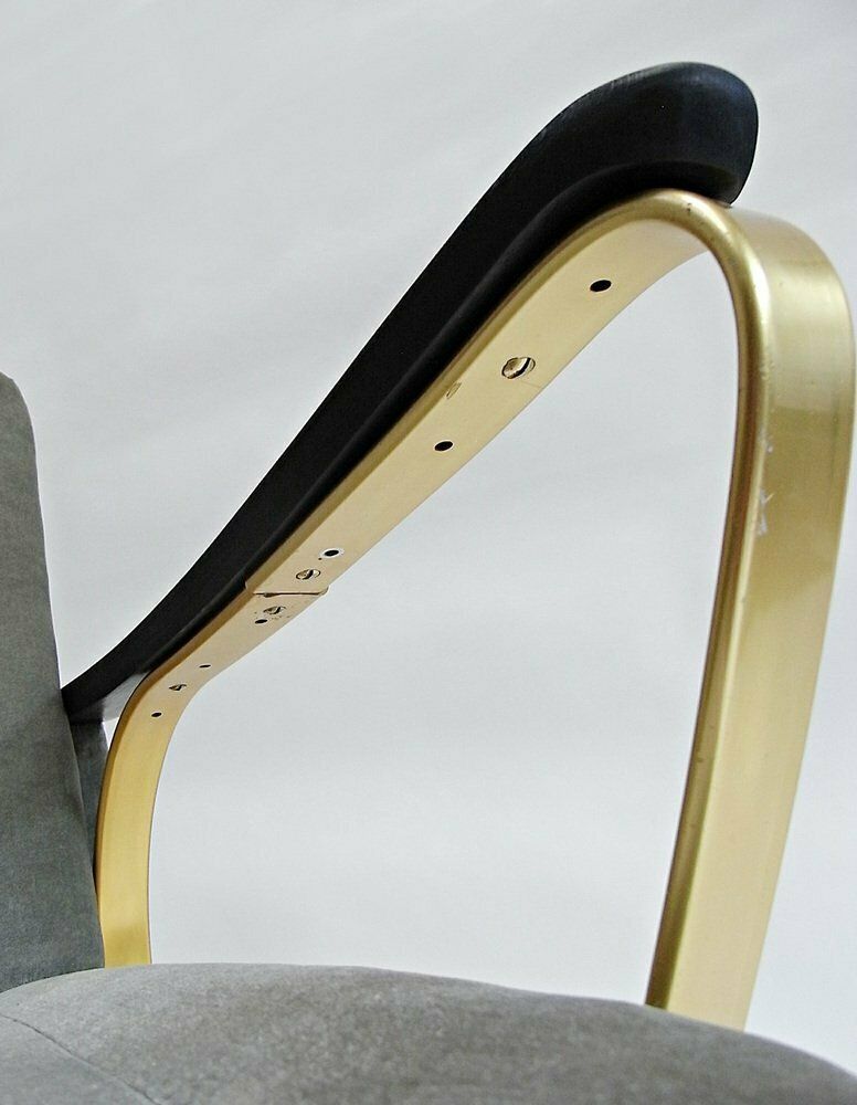 photo vintage Carlo Armchair Made Of Velvet With Spring Cushions