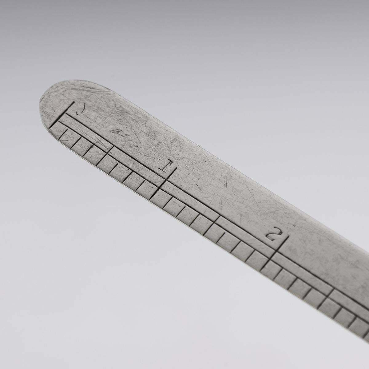 20th Century British Solid Silver Magnifying Glass & Ruler, Asprey, C.1929 photo furniture
