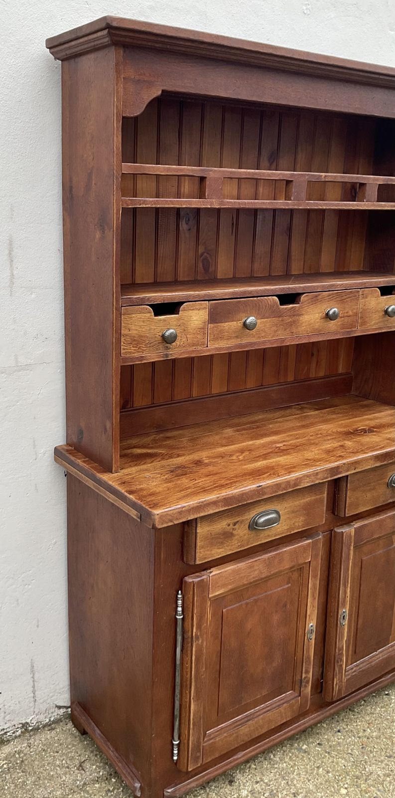 Arts & Craft Style Oak Dresser photo vinterior