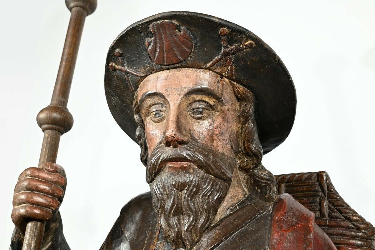 photo furniture Important Sculpture Of Saint James In Polychromed Oak – 18th Century