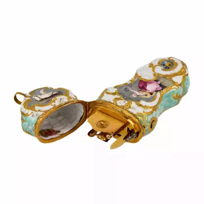 English Painted Porcelain Necessaire With Gold. 18 Century. photo furniture
