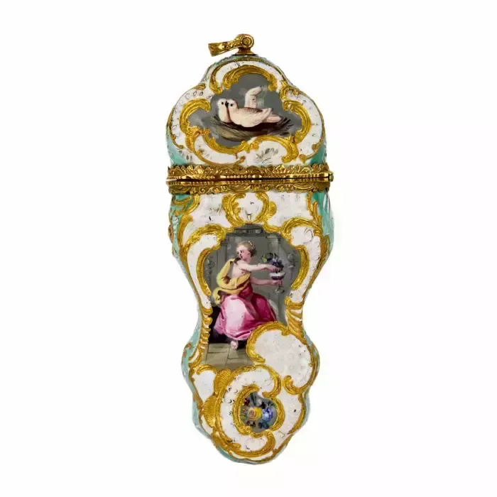 English Painted Porcelain Necessaire With Gold. 18 Century. photo vinterior