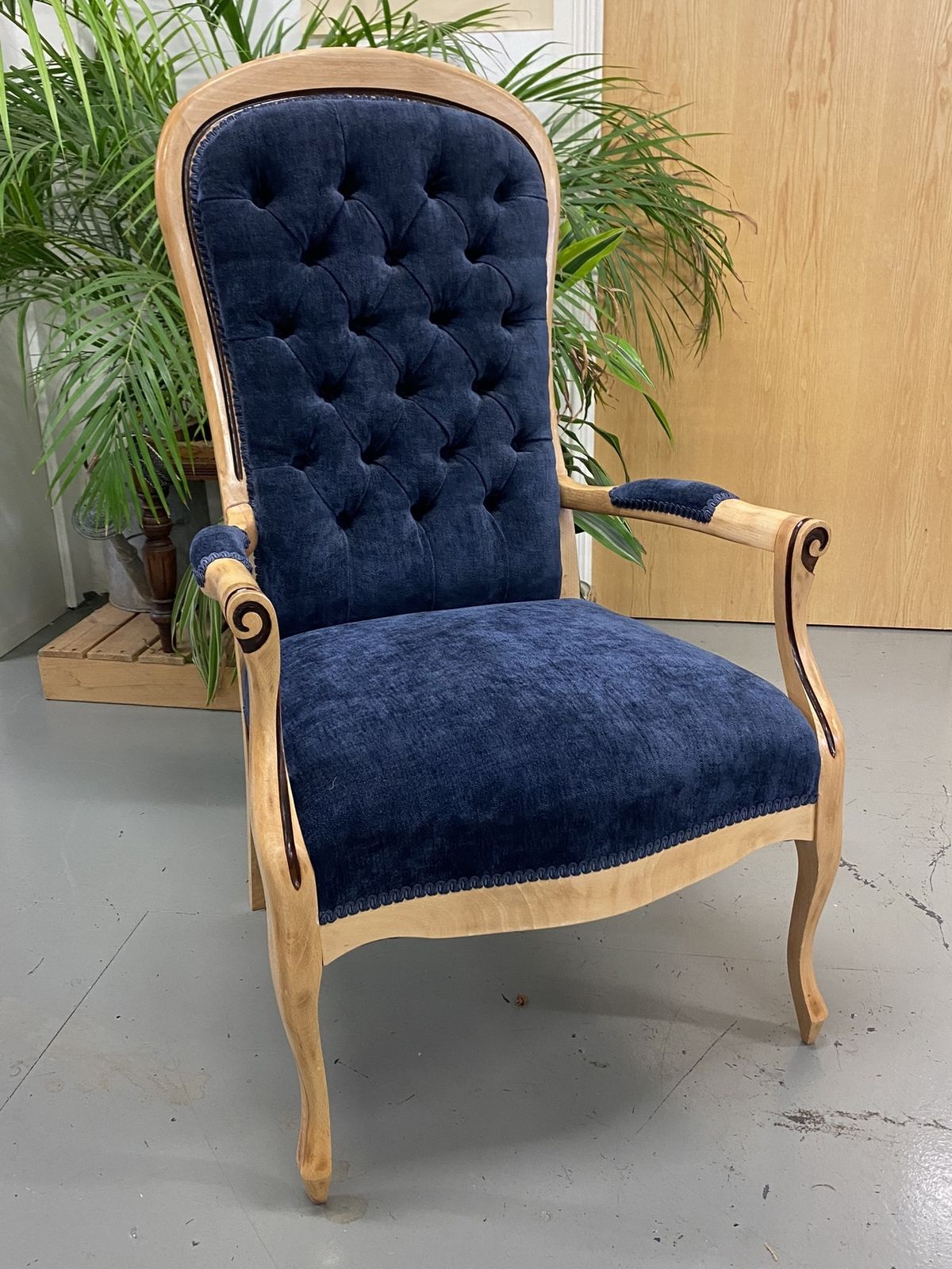 Fully, Traditionally Upholstered Queen Anne Style Reproduction Chair photo Furniture