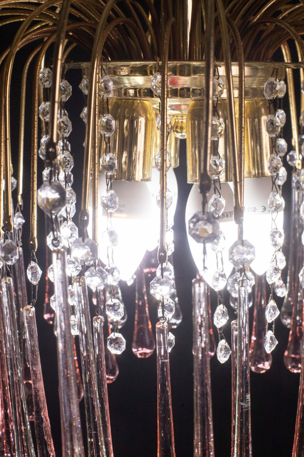 photo for sale Lady Barbara, Murano Chandelier Pink And White Drops, Venini Style, 1970s