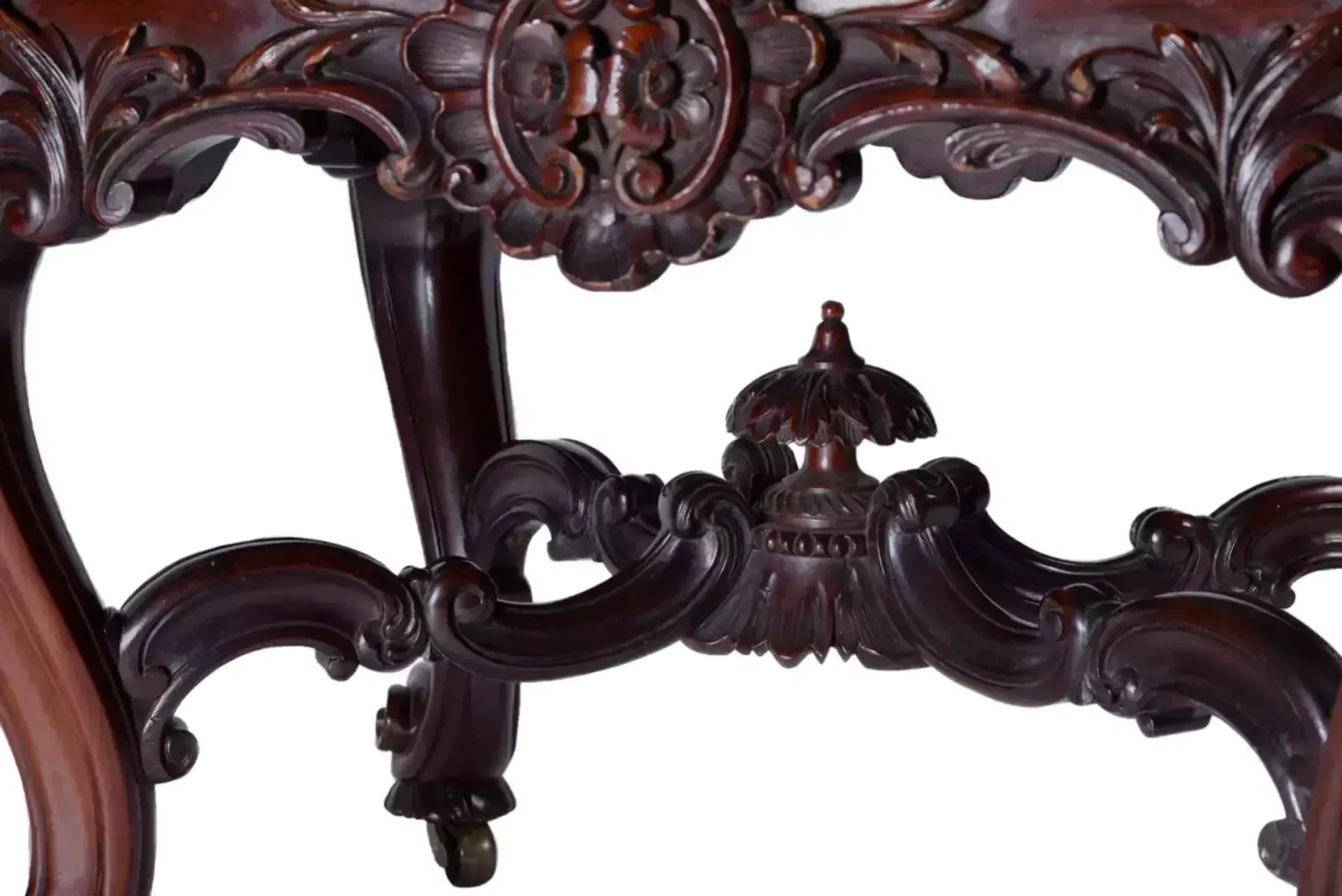 A Pair Of Superb Carved Mahogany Banquettes In The George II Style. The Turn Of The 19th 20th Centuries. photo vinterior