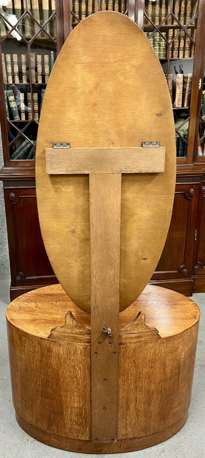 Unusual Art Deco Dressing Table photo vinterior