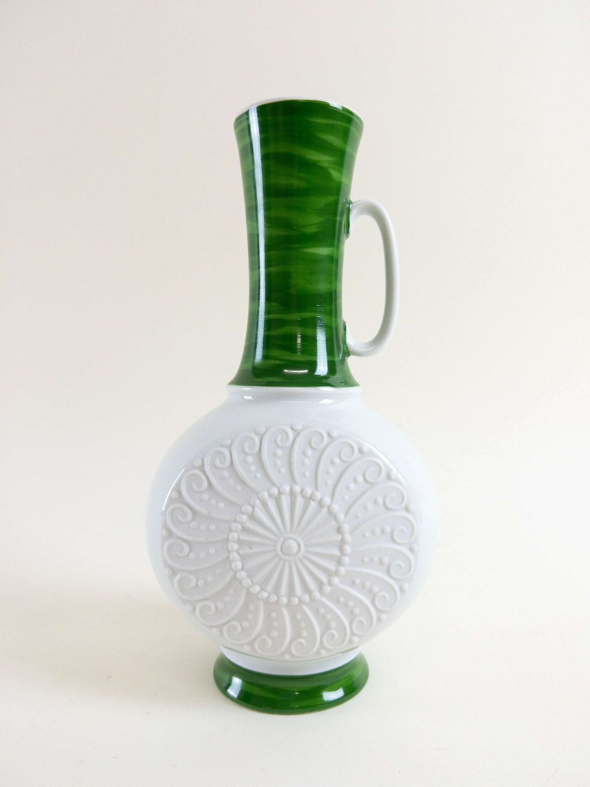 photo furniture Op Art White Bisque Porcelain Vase By Royal Kpm Bavaria   White And Green Ceramic Op Art Vase