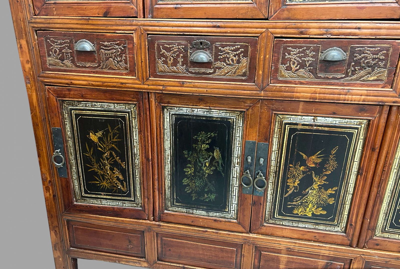 Chinese Export Lacquered Cabinet photo vinterior