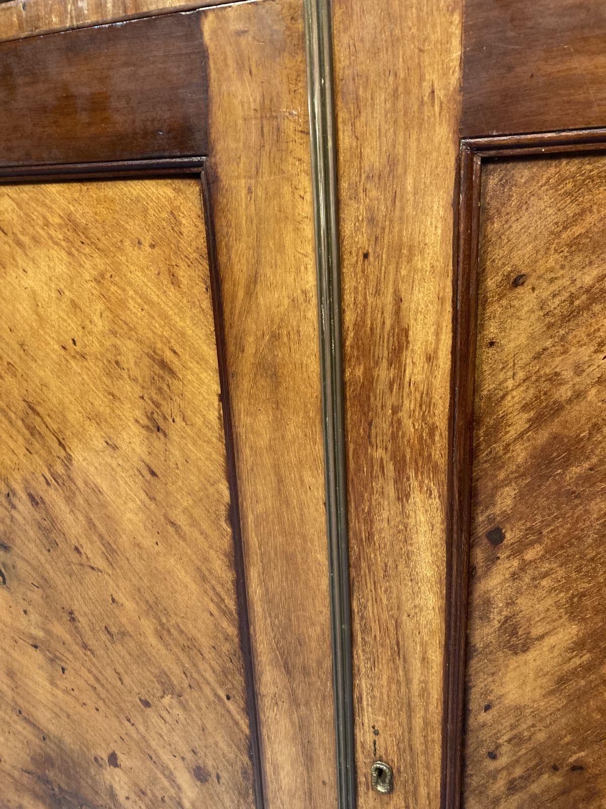 A Large English George III Mahogany Bookcase photo vinterior